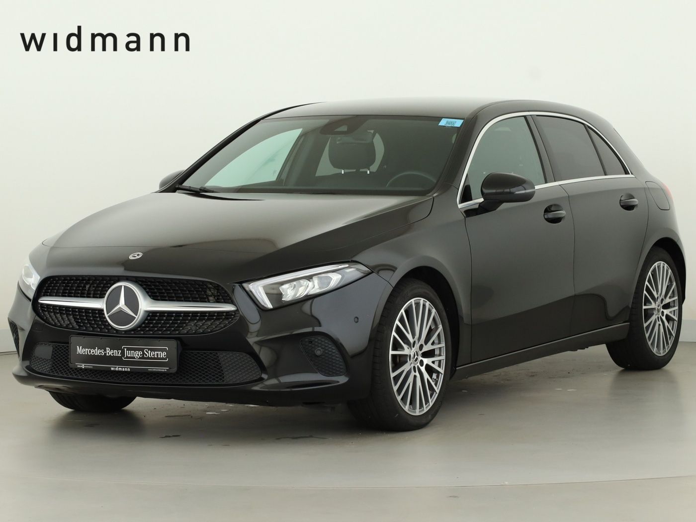 Mercedes-Benz A 200 4M 2022