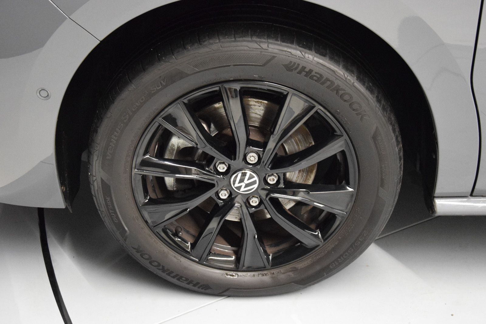 Fahrzeugabbildung Volkswagen T7 Multivan Style Pano ACC IQ AHK Stndhzg Alcant