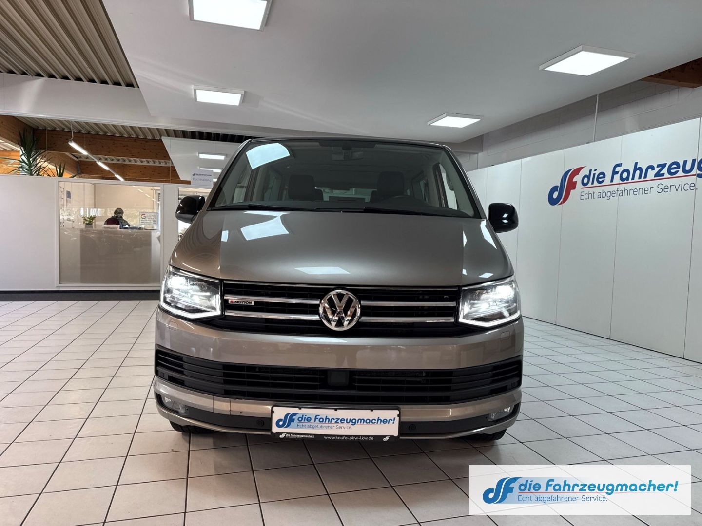 Fahrzeugabbildung Volkswagen T6 Multivan 4Motion Edition StandHZG Navi Leder