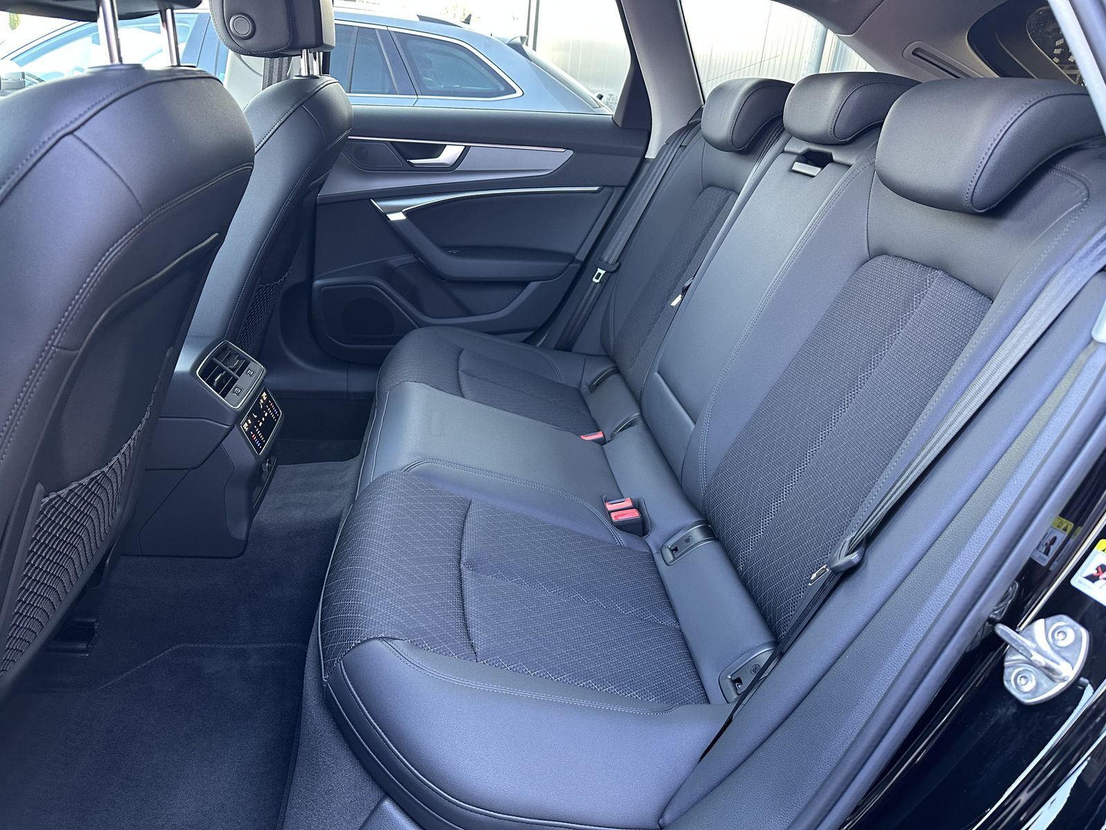 Fahrzeugabbildung Audi A6 Allroad 40 TDI Qu NAV+LED+360°+V-COCKPIT+18ZO