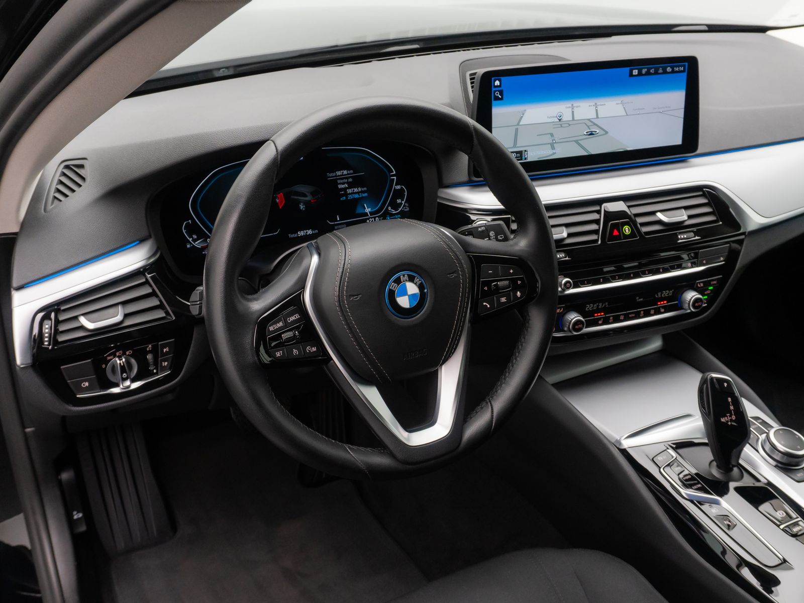 Fahrzeugabbildung BMW 520e Alarm Komfort PDC DAB GeschwindigReg 18Zoll