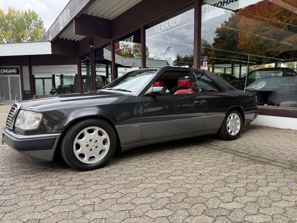 Mercedes-Benz CE 300