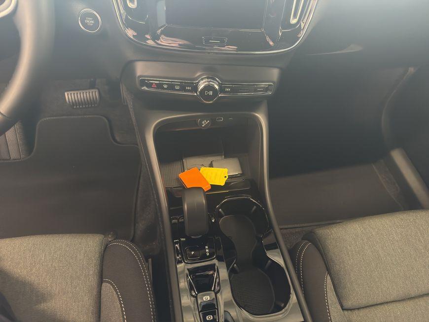 Volvo XC40 B3 B DKG Plus Dark 120 kW, 5-türig