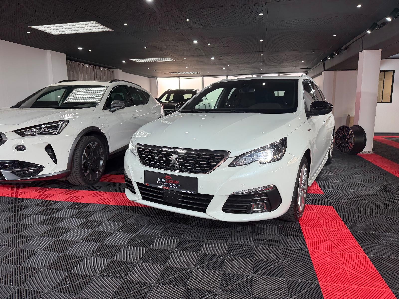 Peugeot 308 SW GT Line 8 fach bereift