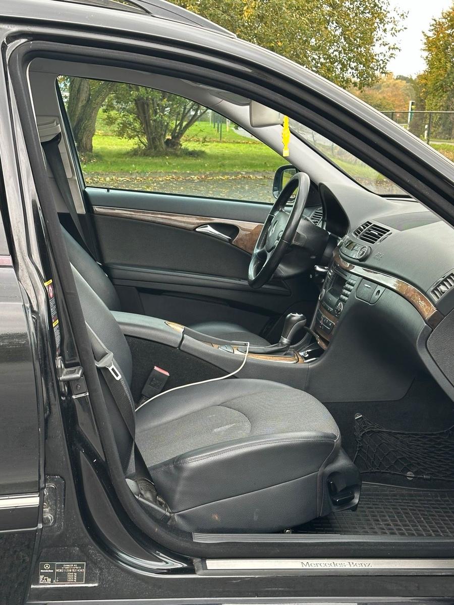 Mercedes-Benz E220 2008 — photo 7