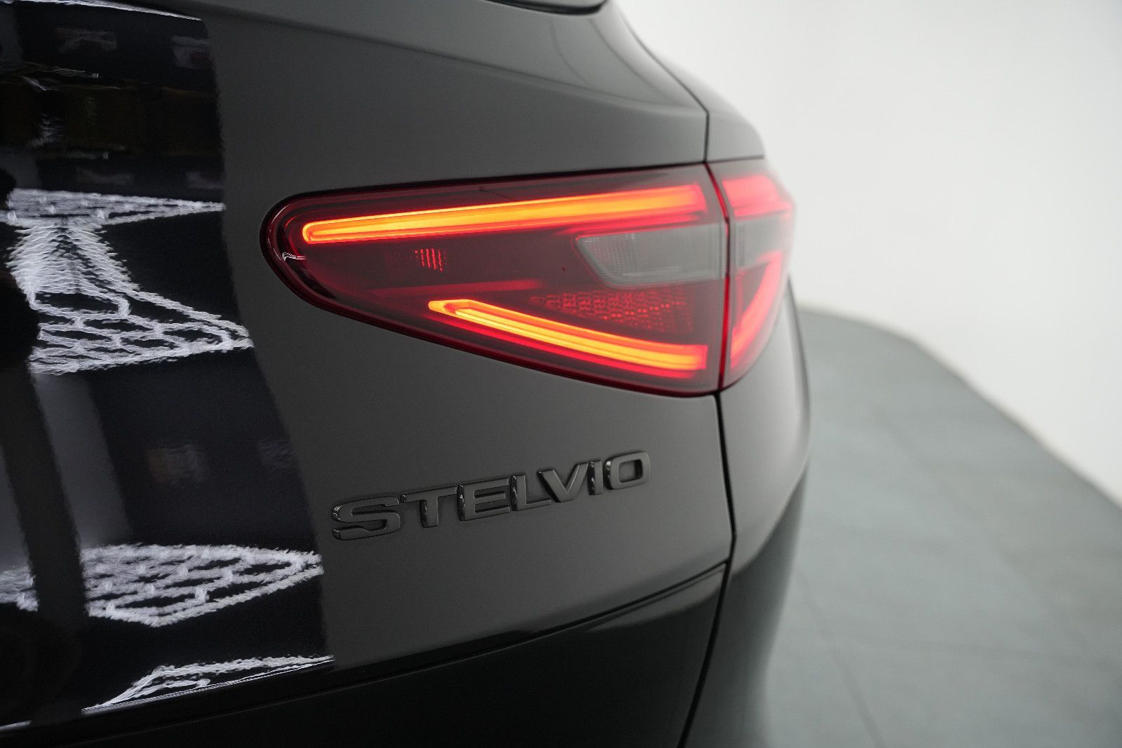Fahrzeugabbildung Alfa Romeo Stelvio Veloce*Panorama*Harman&Kardon*Memory*Kam