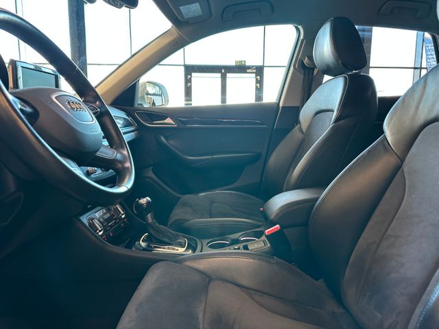 Audi Q3 2.0 TFSI quattro *Xenon*Klima*SHZ*Navi*PDC*