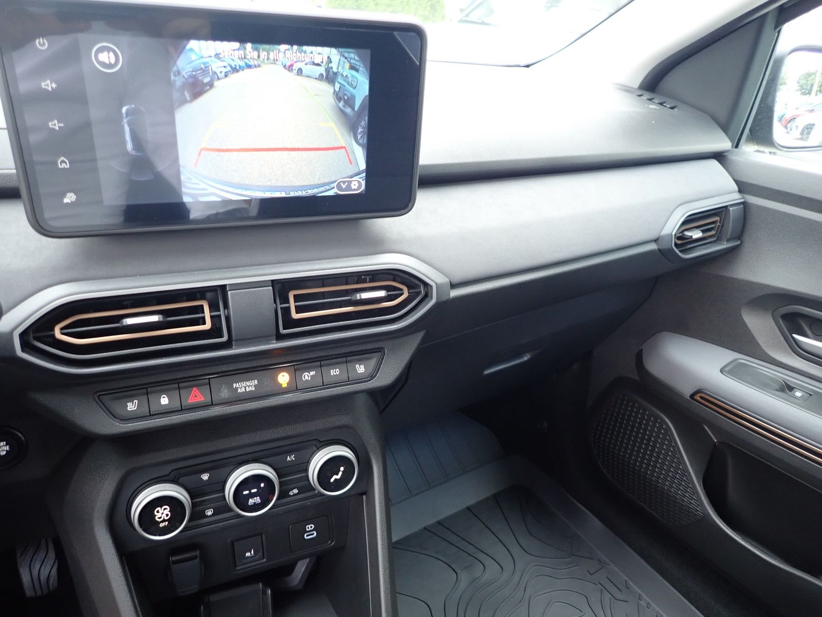 Fahrzeugabbildung Dacia Sandero Stepway Extreme TCe 90 CVT