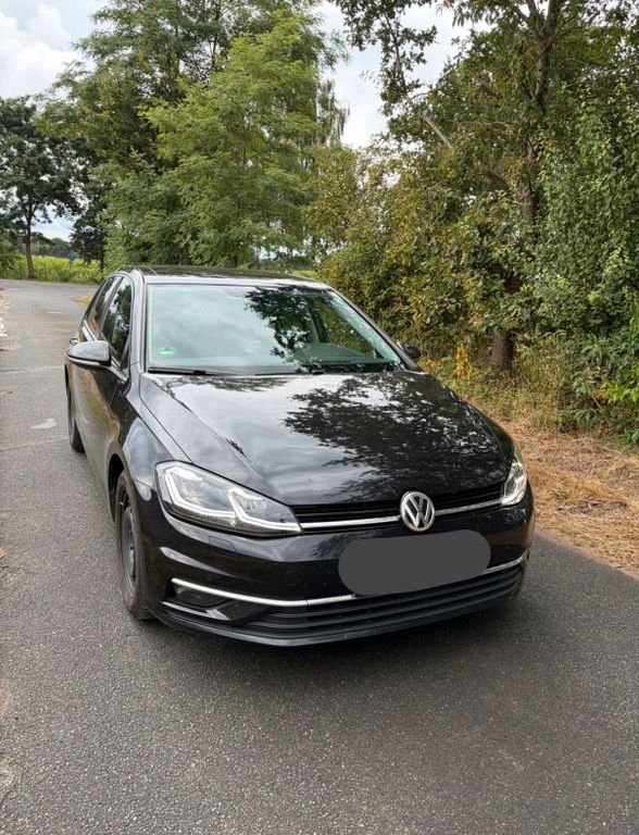 Image of Volkswagen Golf