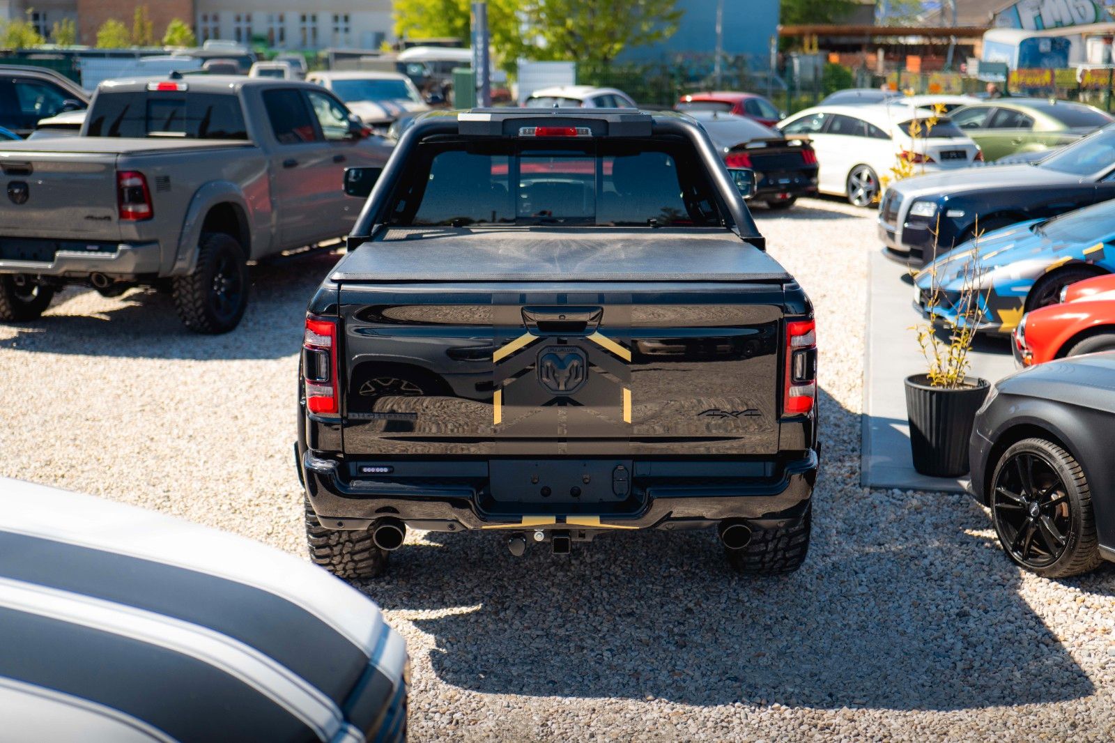 Fahrzeugabbildung Dodge RAM 5.7 V8 GOLD EDITION OFFROAD 4x4 UNFALLFREI