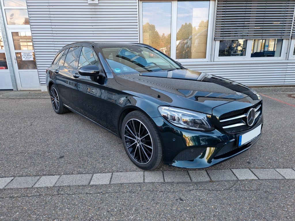 Image of Mercedes-Benz C 300