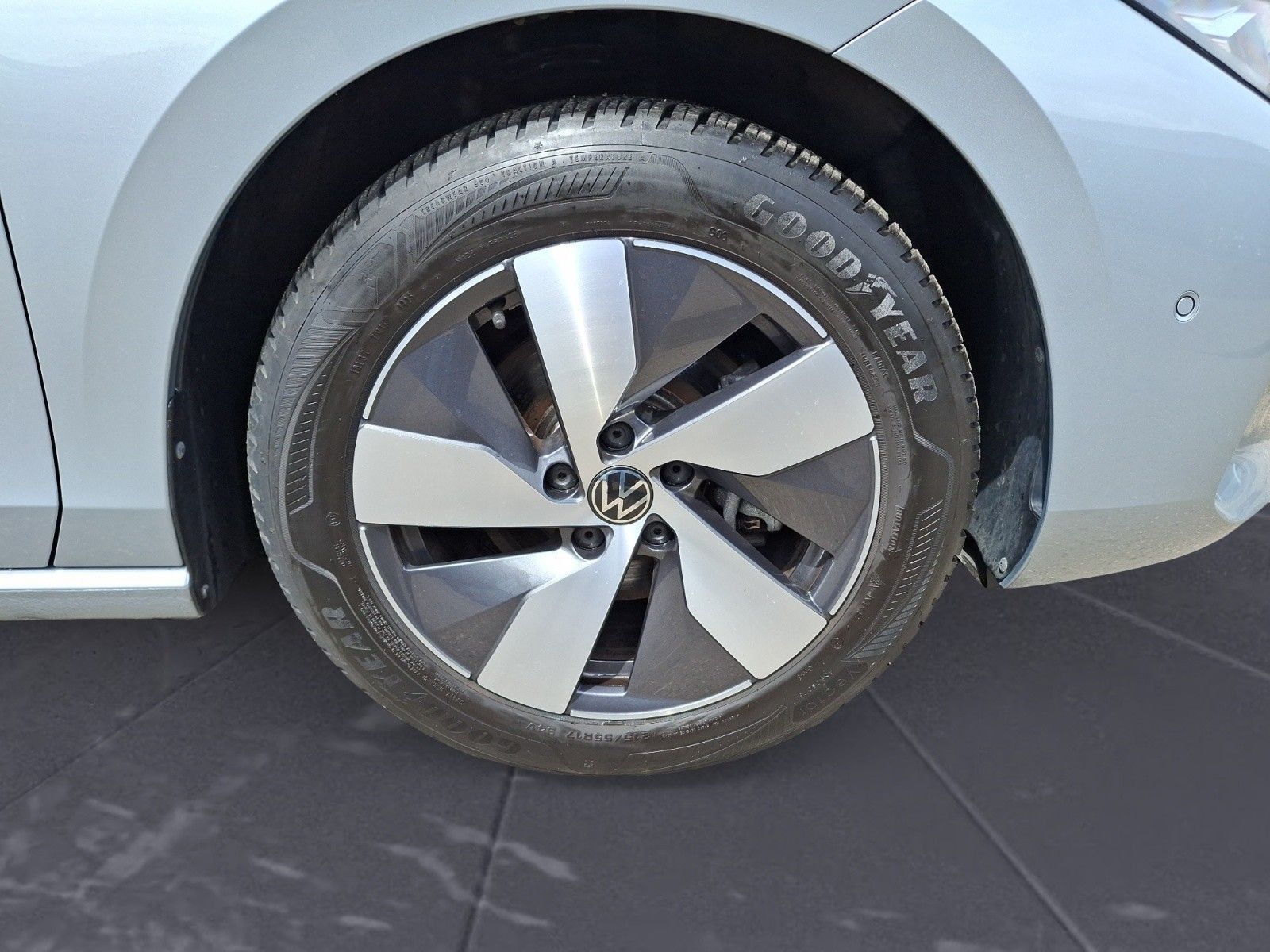 Volkswagen Passat Variant - Bild 12