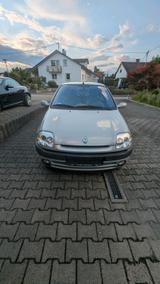 Renault Clio Baujahr 01.06.2002 - Renault Clio: 06