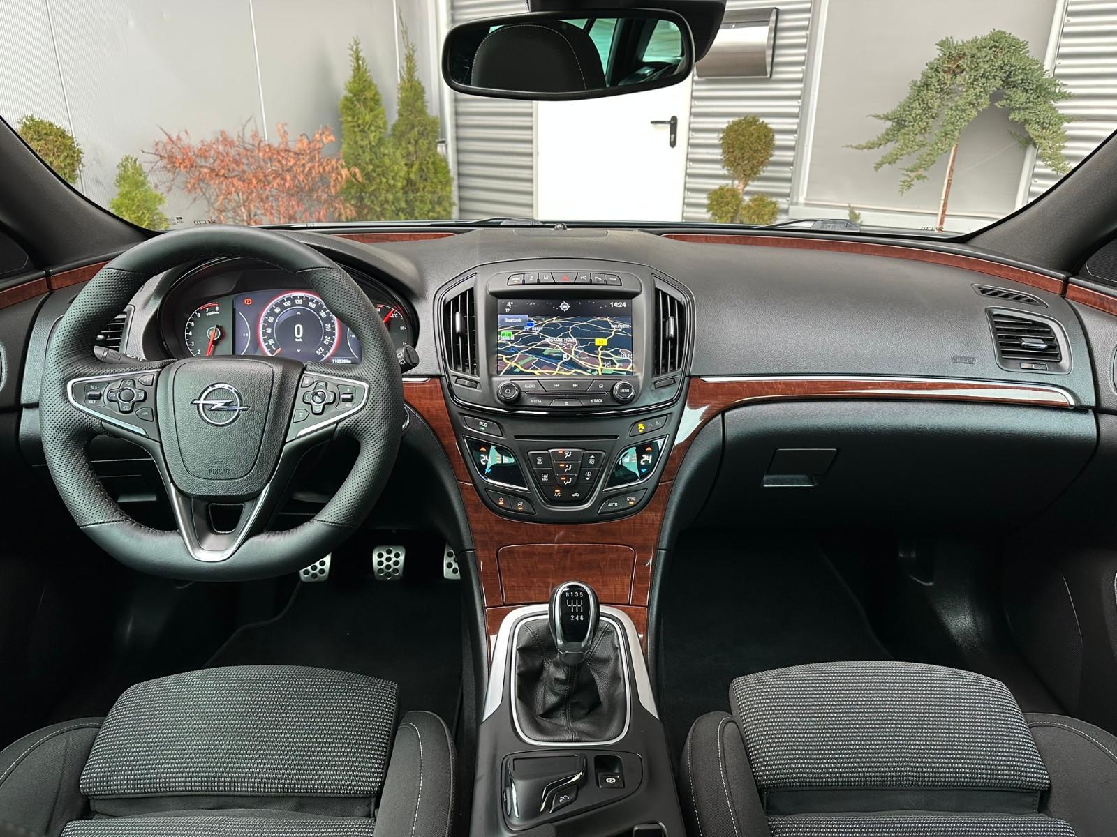 Opel Insignia Sports Tourer 2.0 Turbo 250 ch 4x4 – OPC Line – 110 926 km – Chaîne neuve – ACC – Xenon – Caméra