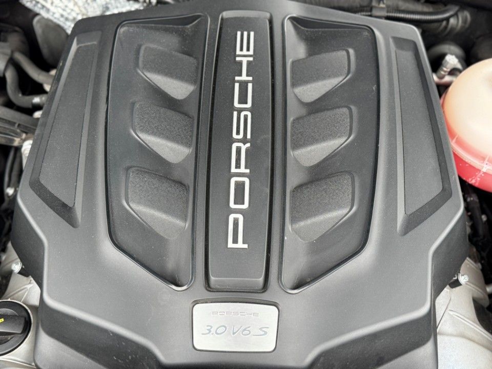 Fahrzeugabbildung Porsche Macan S 18er Pano Bi-Xenon PDLS DAB+ ...