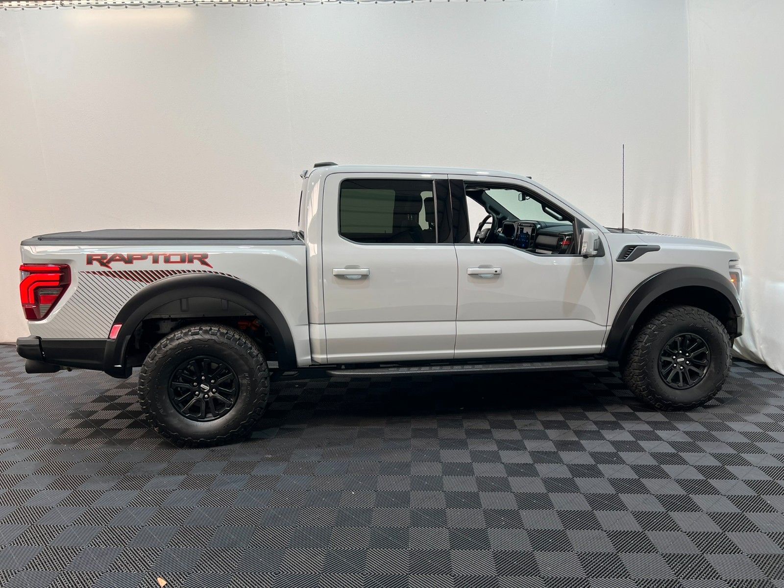Fahrzeugabbildung Ford F-150 RAPTOR  EcoBoost®  3.5L V6 *MY26*