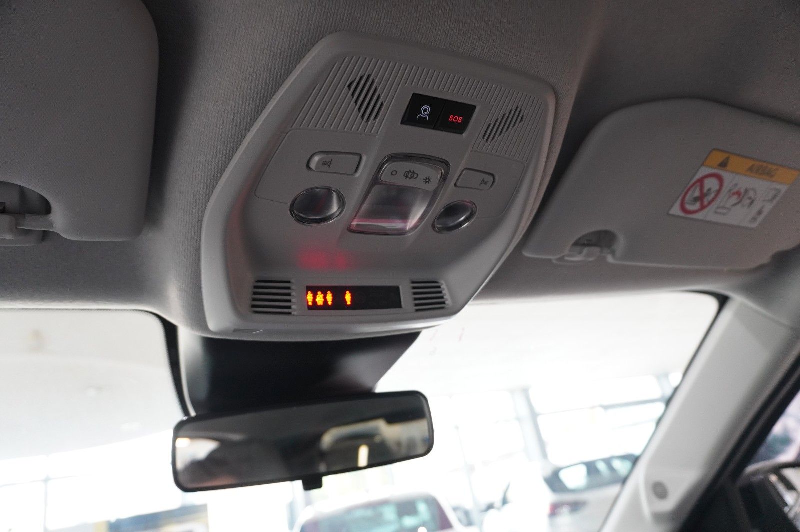 Fahrzeugabbildung Citroën C3 Aircross 1.2 HYBRID PLUS DSC NAVI/LED/KAMERA