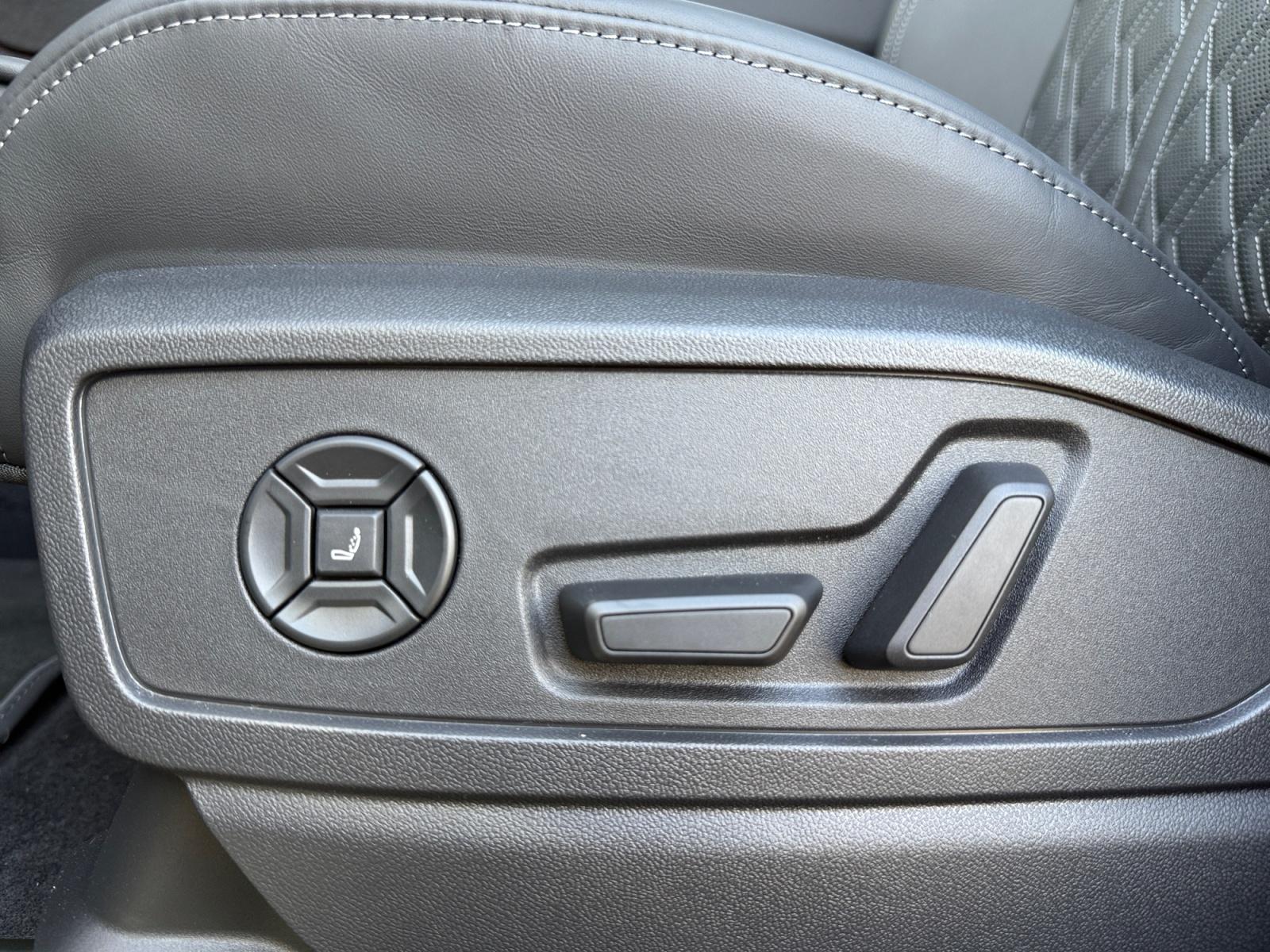 Audi Q5 SUV e-hybrid quattro AHK Pano HUD BFD MMIPro