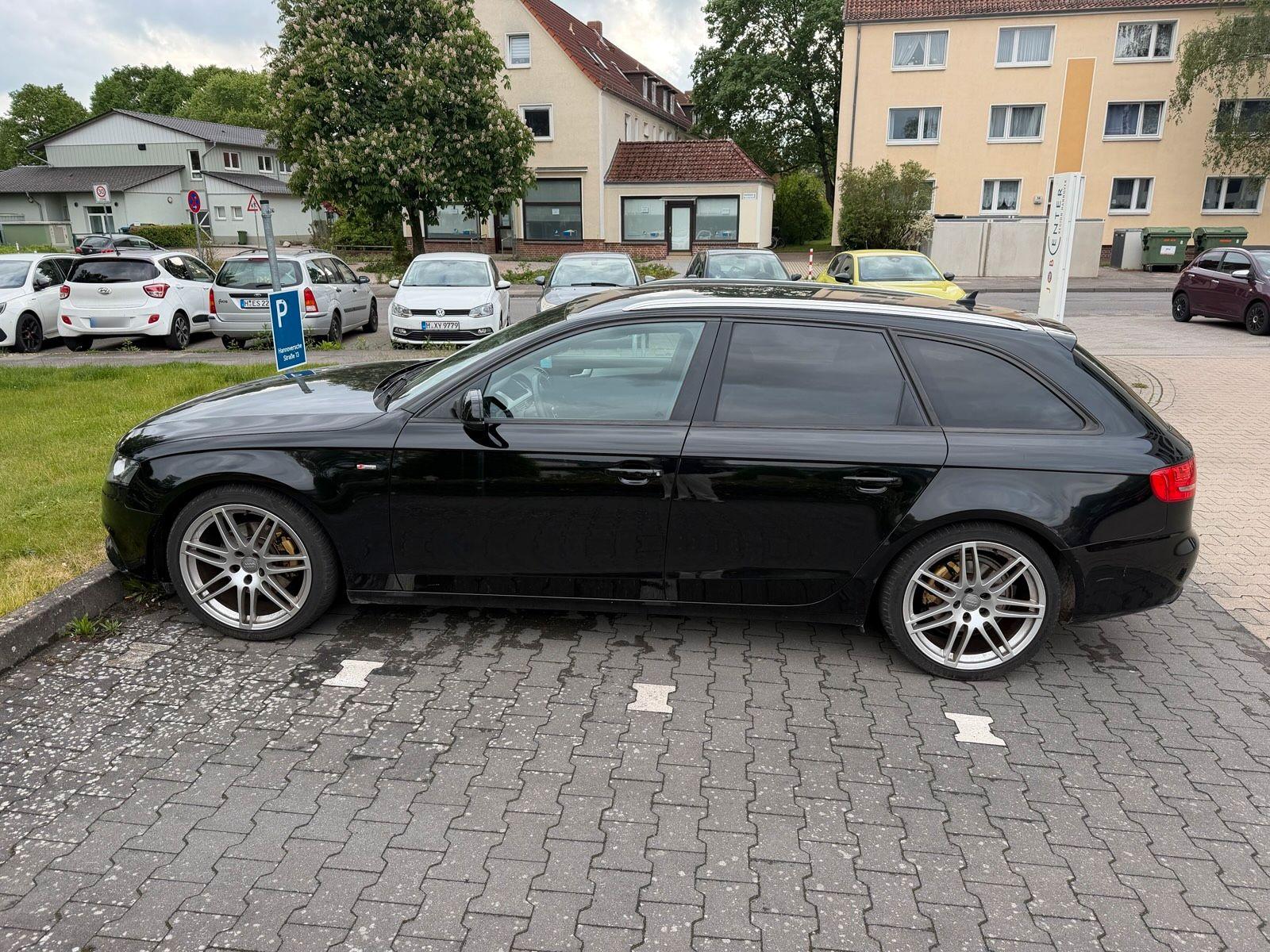 Audi A4 2011 — rear view