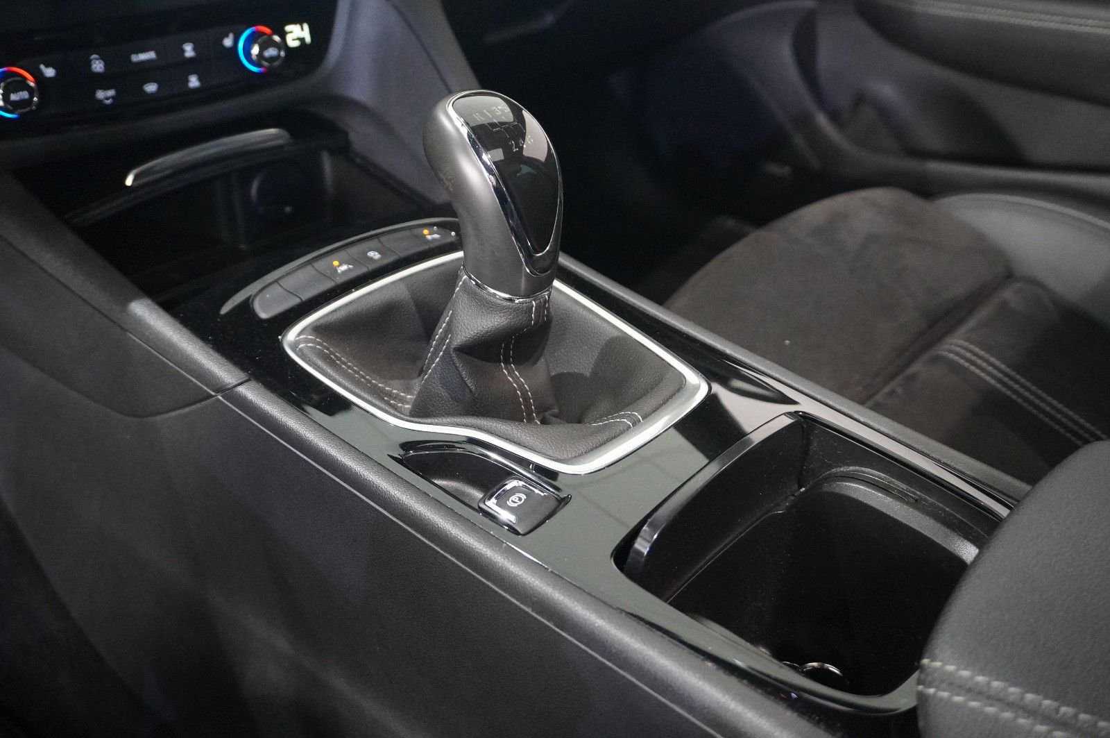 Fahrzeugabbildung Opel Insignia B ST 2.0D ULTIMATE NAVI/OPC/KAMERA/AHK