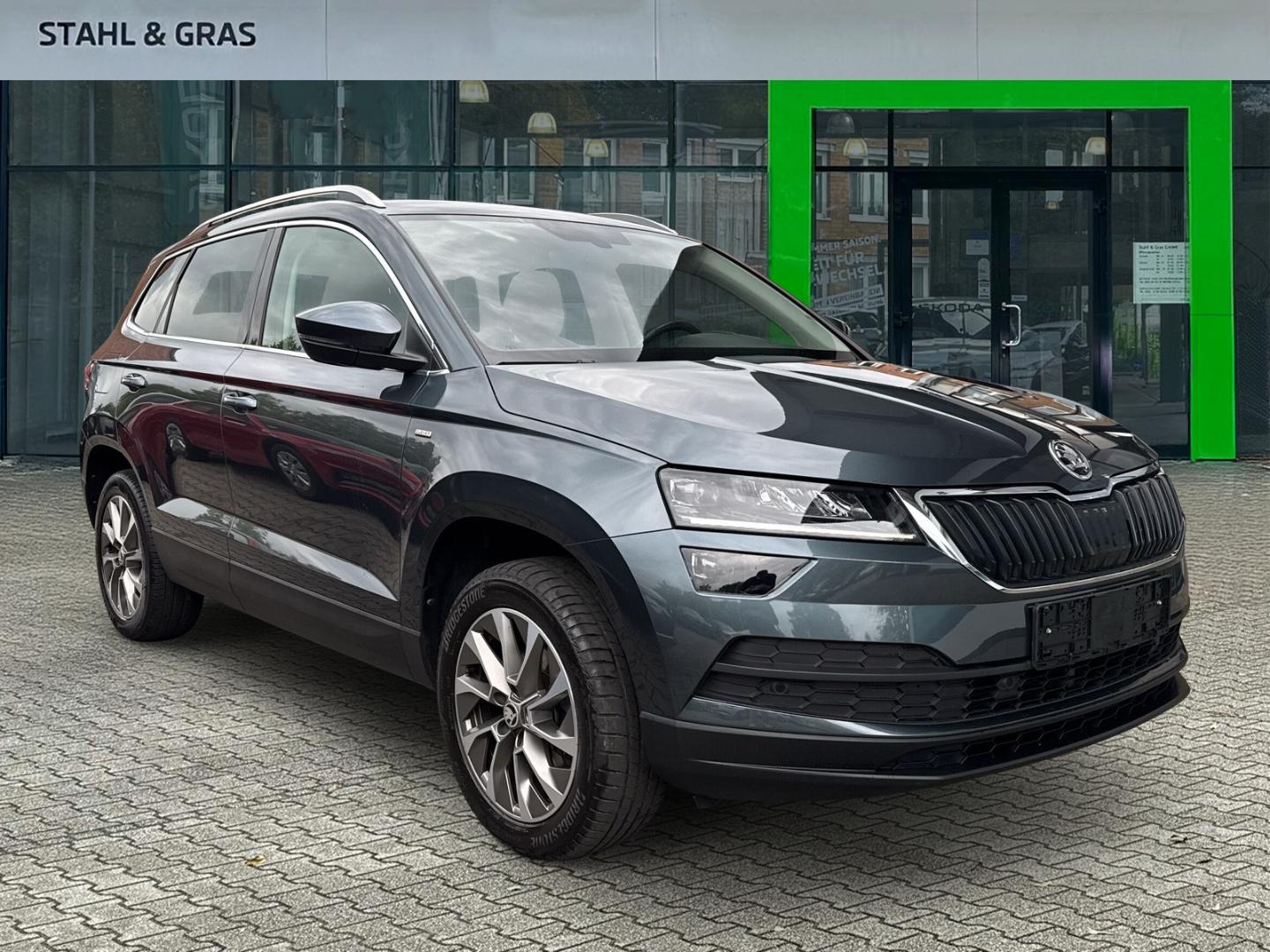 Skoda Karoq Clever 1,5 TSI 7-Gang DSG AHK LED Apple Ca
