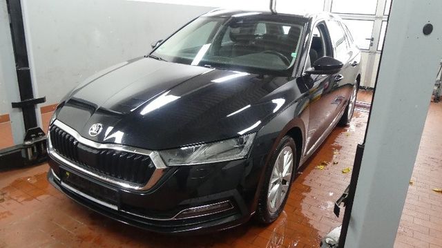 Skoda Octavia Combi First Edition2.0TDI Matrix Navi SH