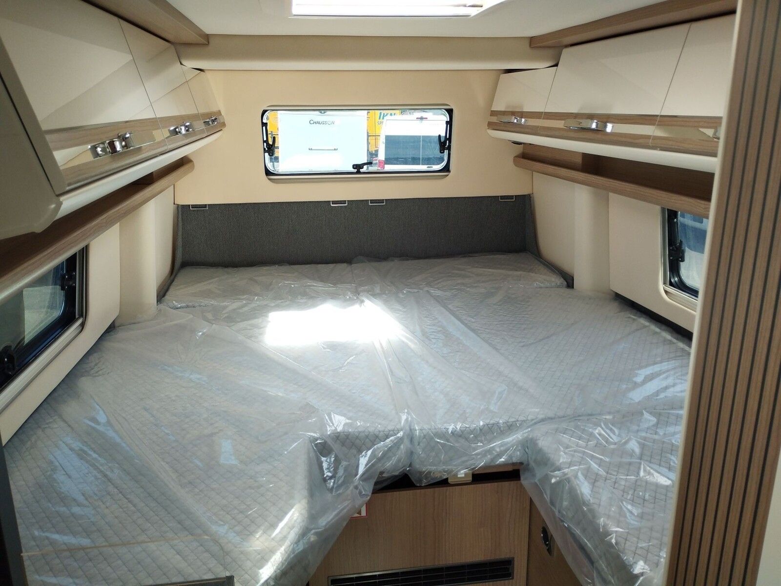 Fahrzeugabbildung Malibu Genius 641 LE Klimaautomatik, Radio DAB