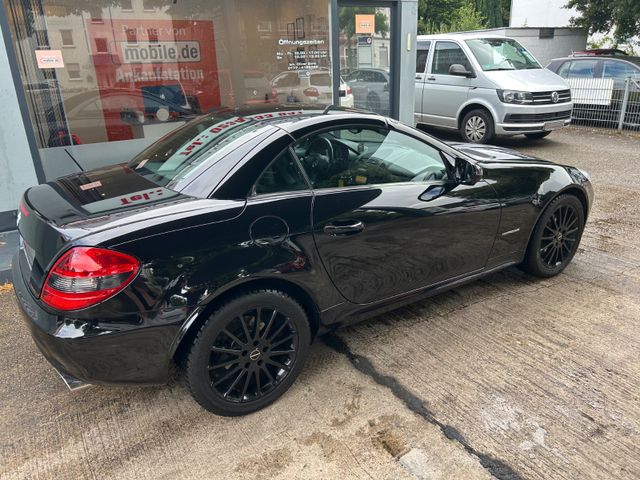 Fahrzeugabbildung Mercedes-Benz SLK 200 Kompressor Aut.+Leder+Navi+SHZ+PDC+BT+