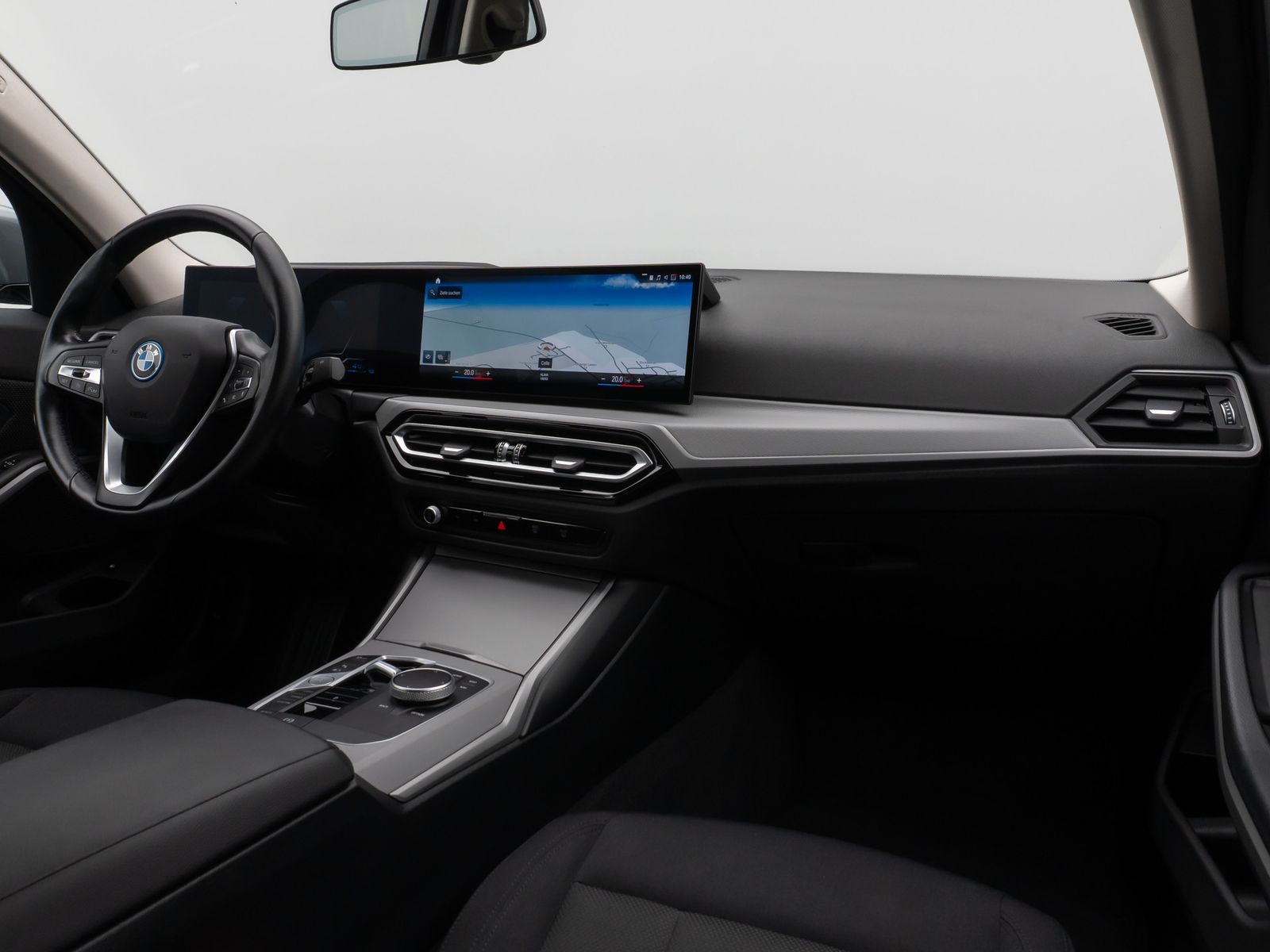 Fahrzeugabbildung BMW 320e DAB HUD Komfort LED Sport Stop&Go 17Zoll