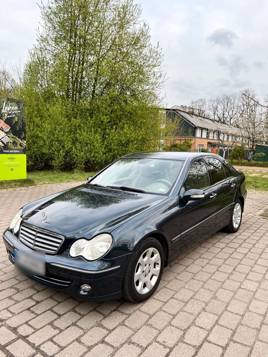 Mercedes-Benz C 220