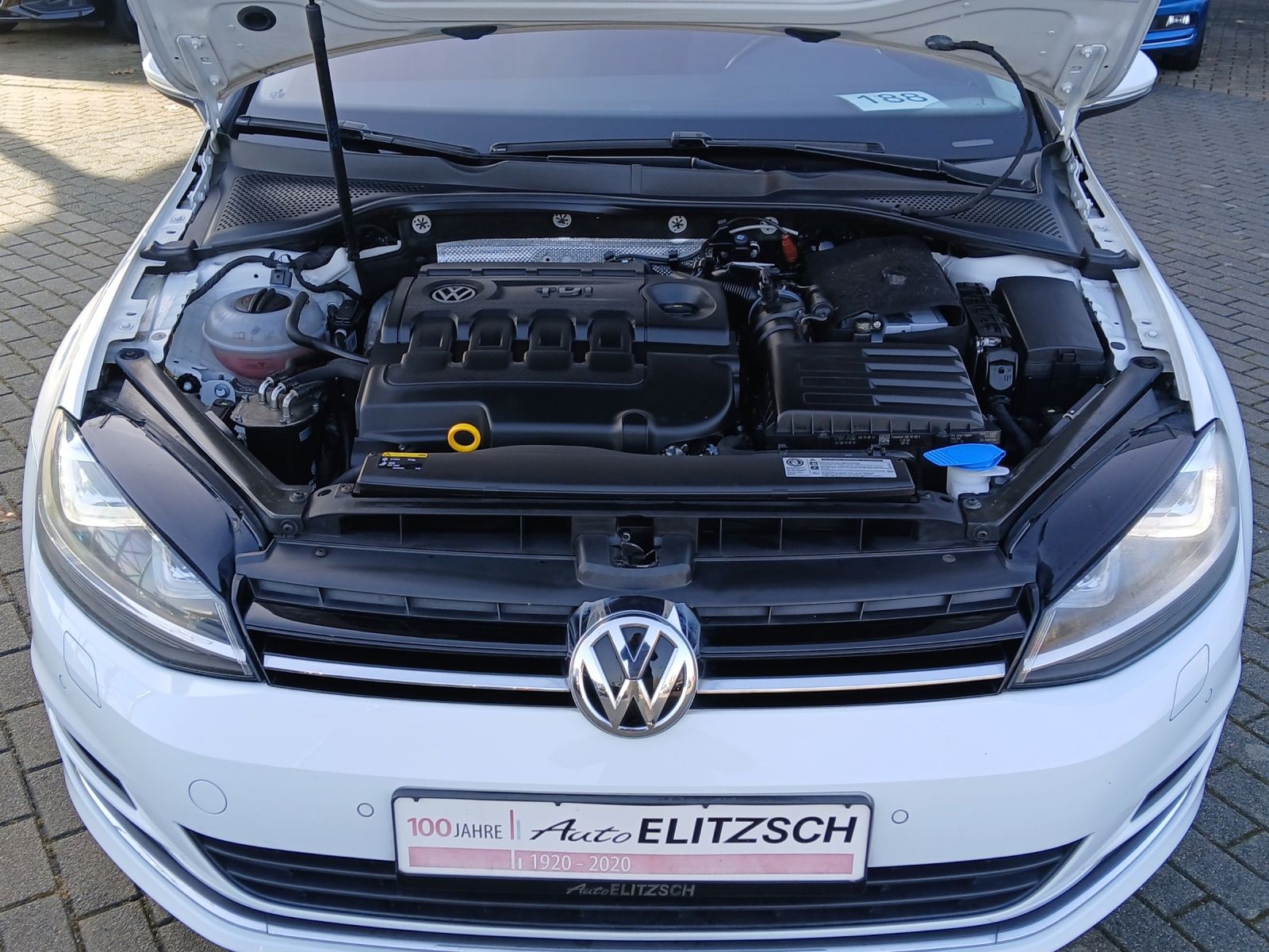 Fahrzeugabbildung Volkswagen Golf VII Variant TDI Allstar DSG Xenon Navi GRA