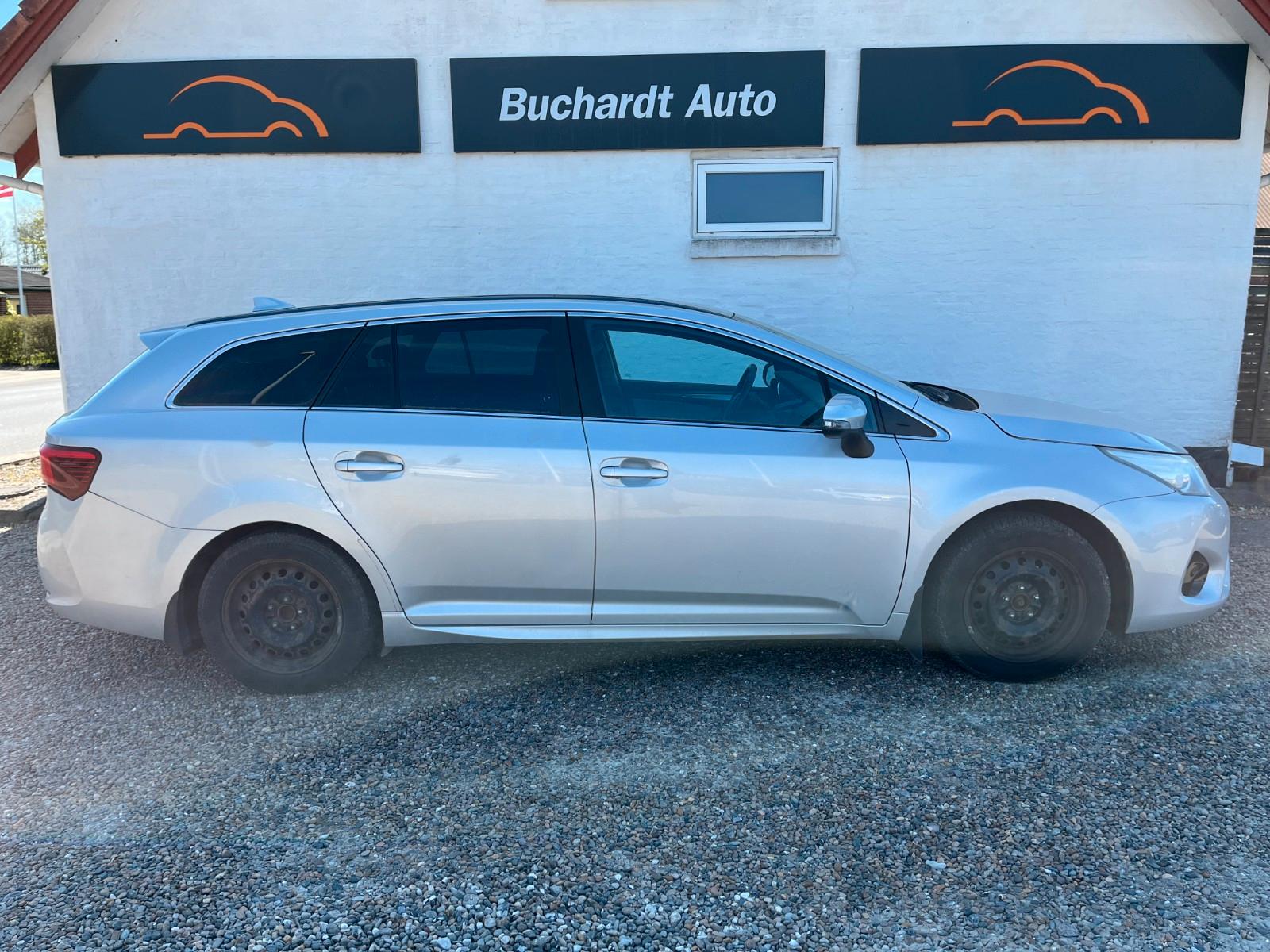Toyota Avensis T2