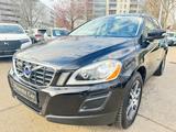 Volvo XC60 D3 Summum Geartronic/Panorama/Leder/Navi - Volvo aus 2010: Geländewagen
