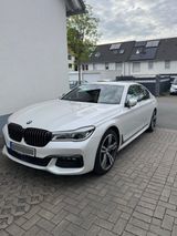 BMW740d *M Paket*Night Paket* - BMW 7 Series in Dortmund