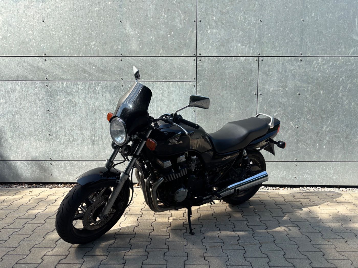Fahrzeugabbildung Honda CB 750 Seven Fifty aus 1. Hand