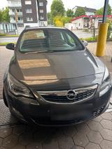 Opel Astra J 1,6Turbo. Sitzheizung HU 2027... - Opel Astra aus 2010: Turbo