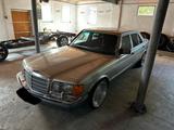 Mercedes-Benz 560 SEL W126 US - Mercedes-Benz 560: W126 Se