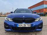 BMW 320d Touring M-Paket/Pano/Head-up/Laser Licht - BMW 320: M Paket