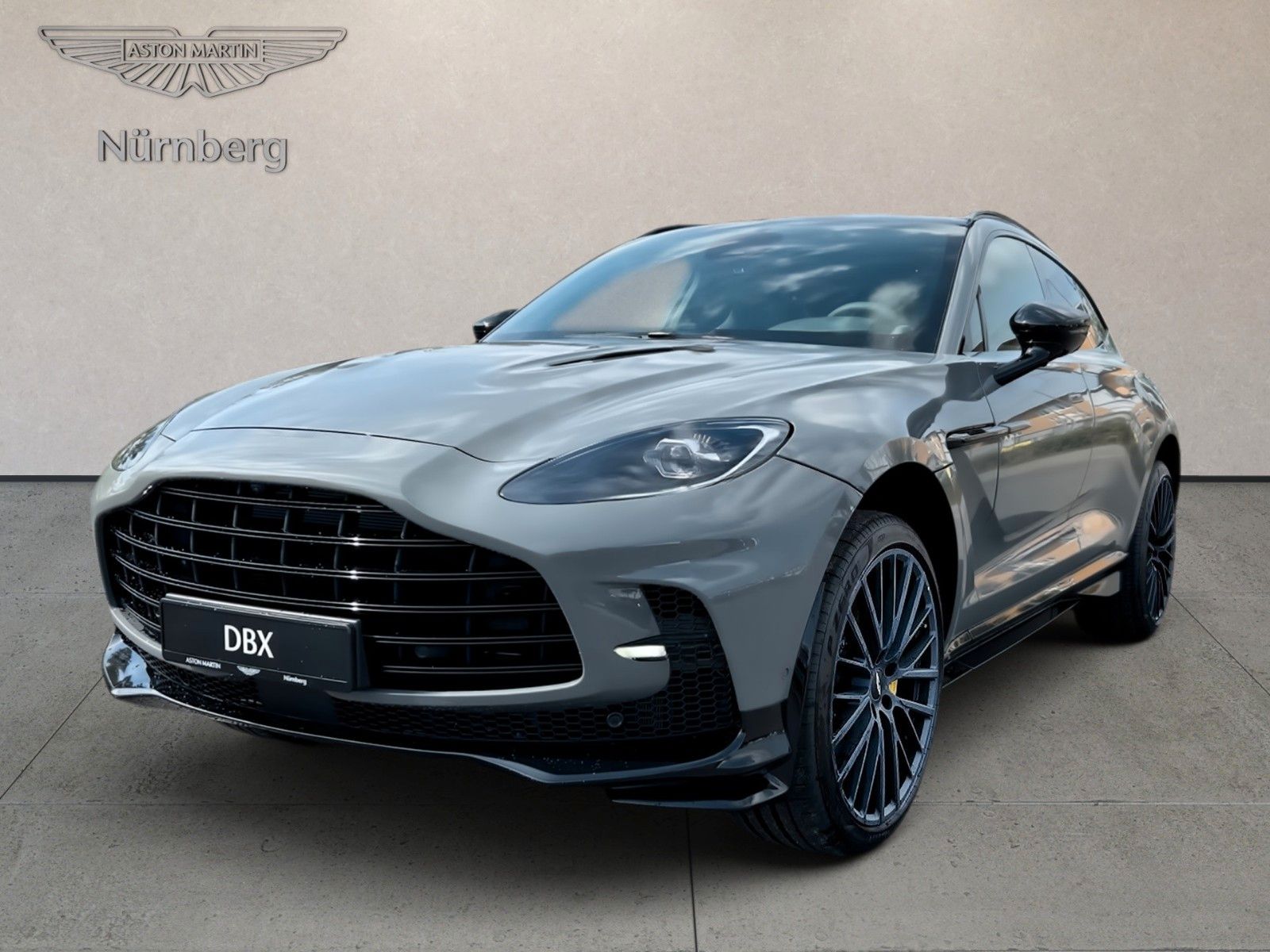 ASTON MARTIN DBX