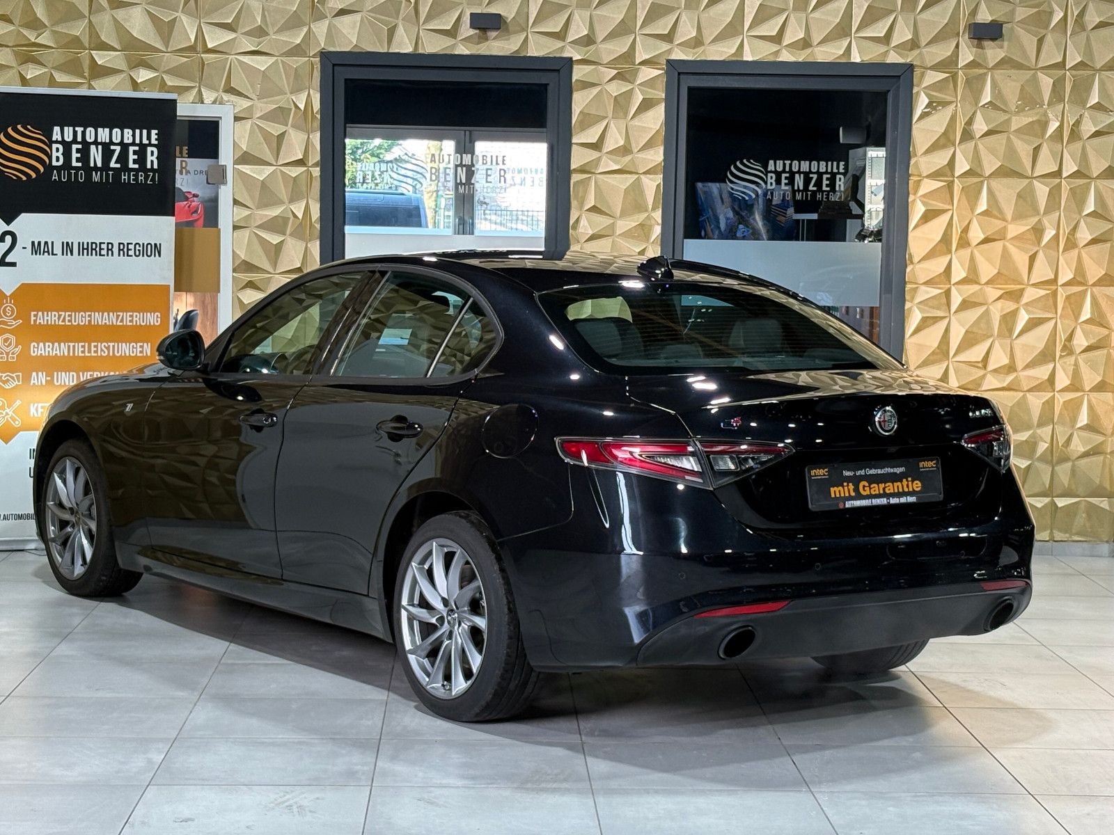 Fahrzeugabbildung Alfa Romeo Giulia Ti Q4/MEMORY/KAMERA/NAVI/ACC/APPLE/SHZ