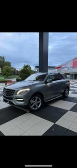 Mercedes-Benz ML 250 BlueTEC 4MATIC - - Mercedes ML 250 mit Schiebedach