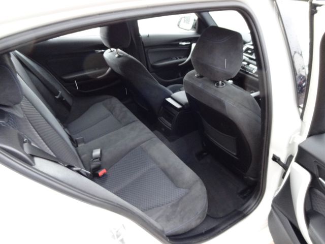 Fahrzeugabbildung BMW 118 i M Sport/2.Hd/Navi/LED/SitzH/