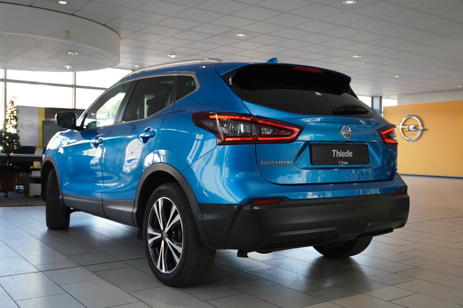 Fahrzeugabbildung Nissan Qashqai  1.3 DIG-T N-WAY NAVI/LED/KAMERA/SHZ/DAB