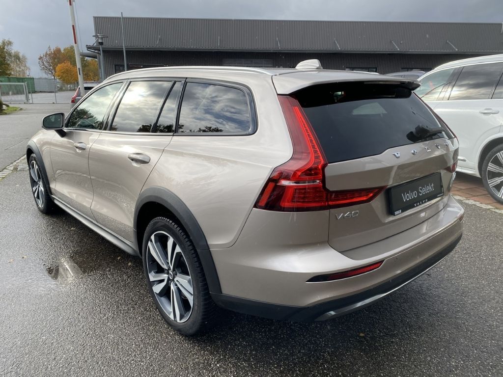 Volvo V60 Cross Country Cross Country Ultimate B4 AWD imagem 3