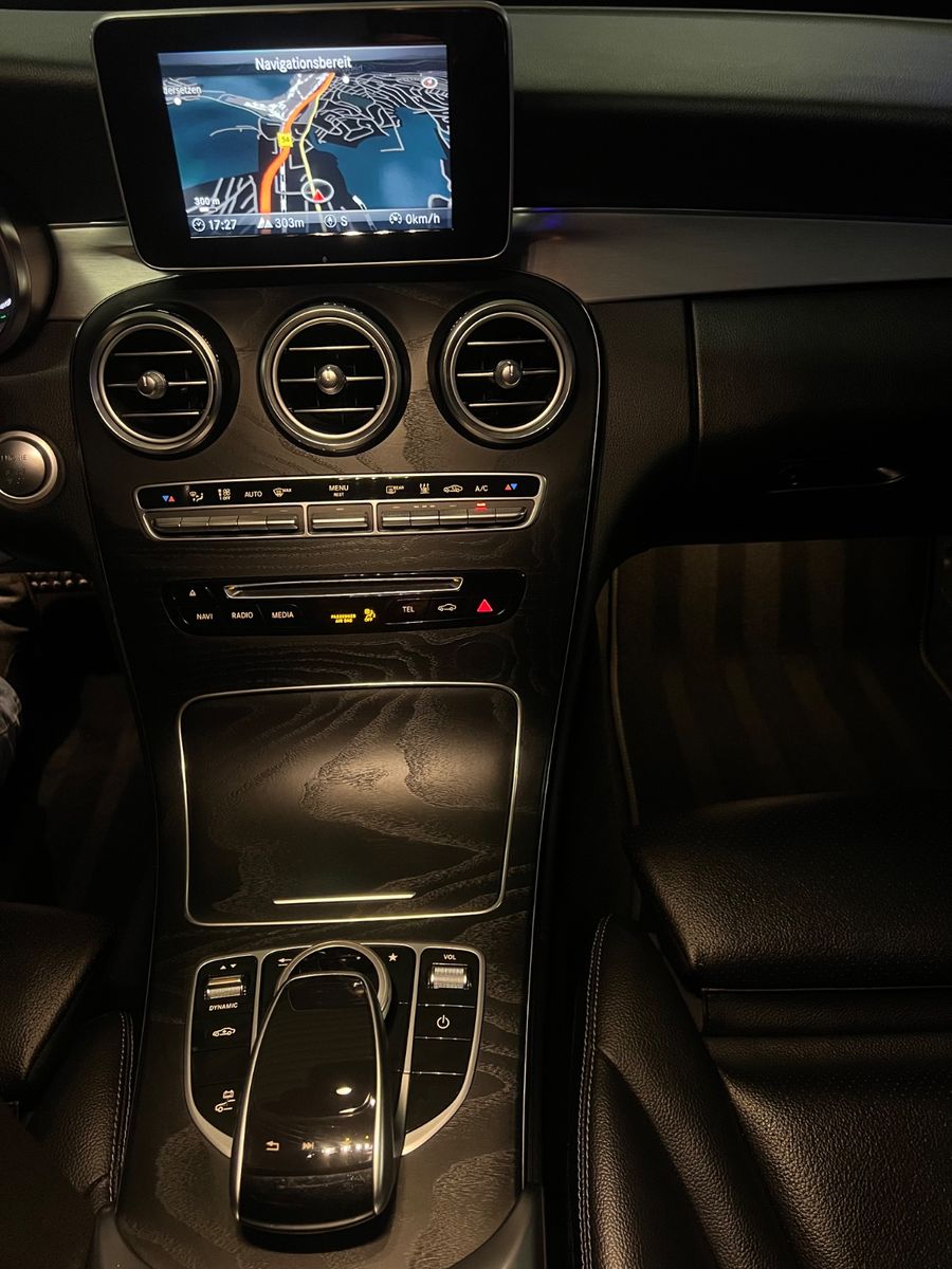 Fahrzeugabbildung Mercedes-Benz C 350 T e Edition C AMG LINE *LED*NAVI*LEDER*