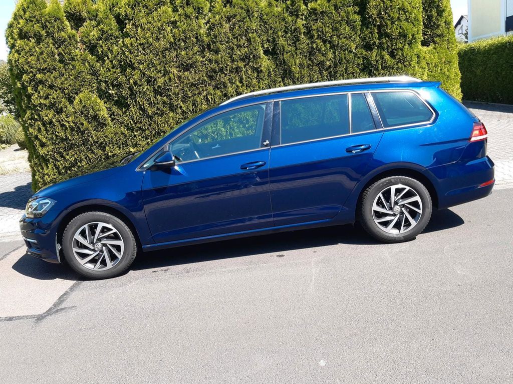 Image of Volkswagen Golf