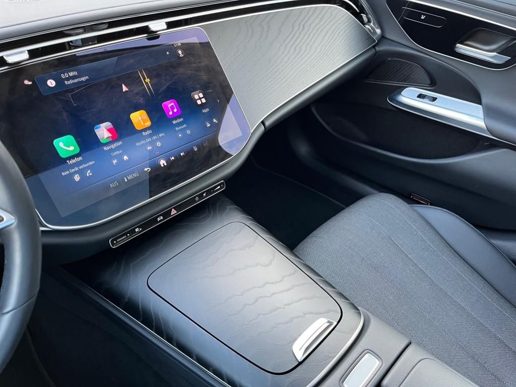 Fahrzeugabbildung Mercedes-Benz E 200 T Avantg. Pano Navi LED KeyLess Totw.