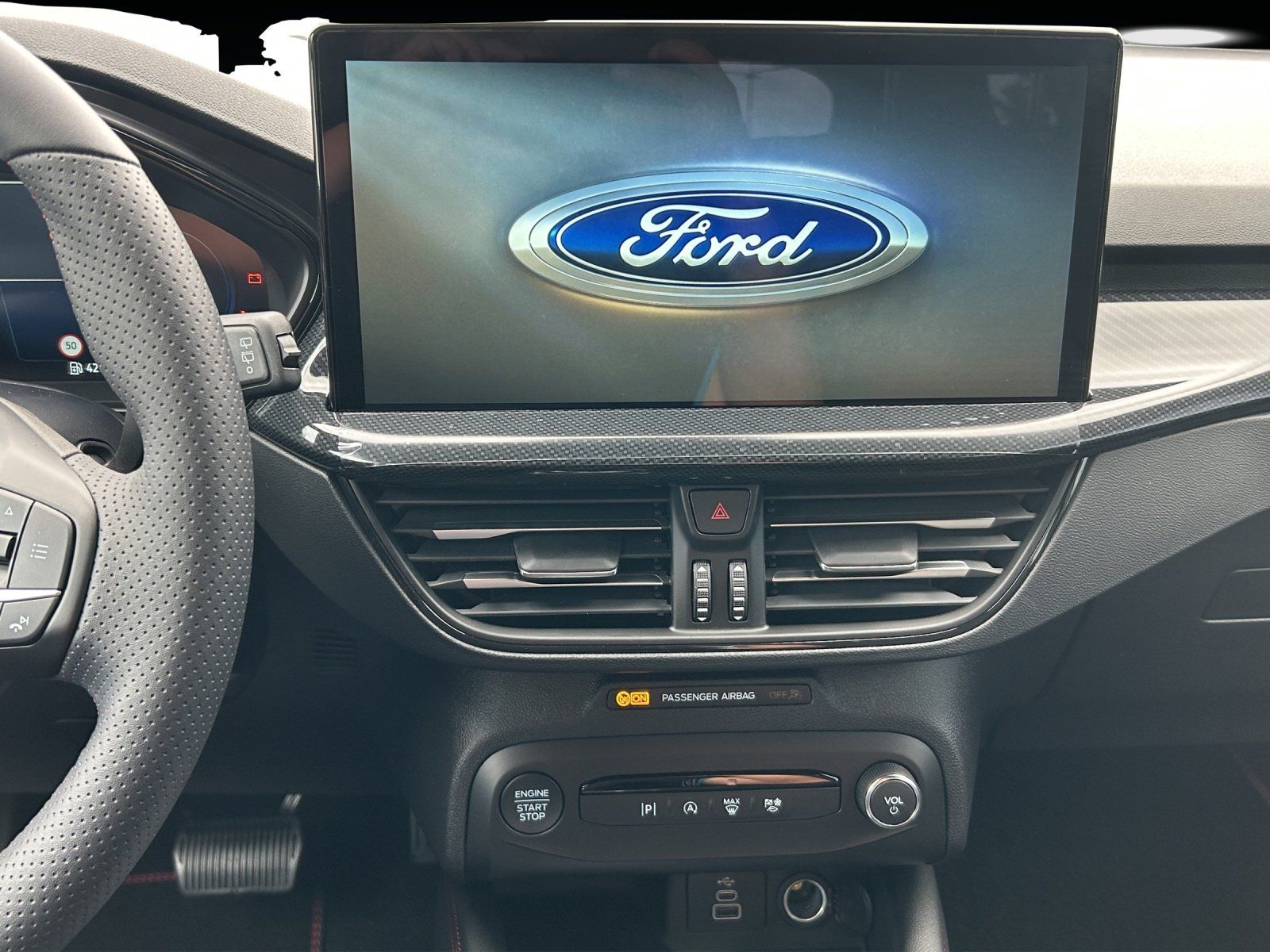 Fahrzeugabbildung Ford Focus ST-Line X Winter Pak. B+O HUD 18 Zoll PDC