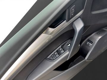 Audi Q5 55 TFSI e 2.0 quattro KLIMA A ALA CARPLAY