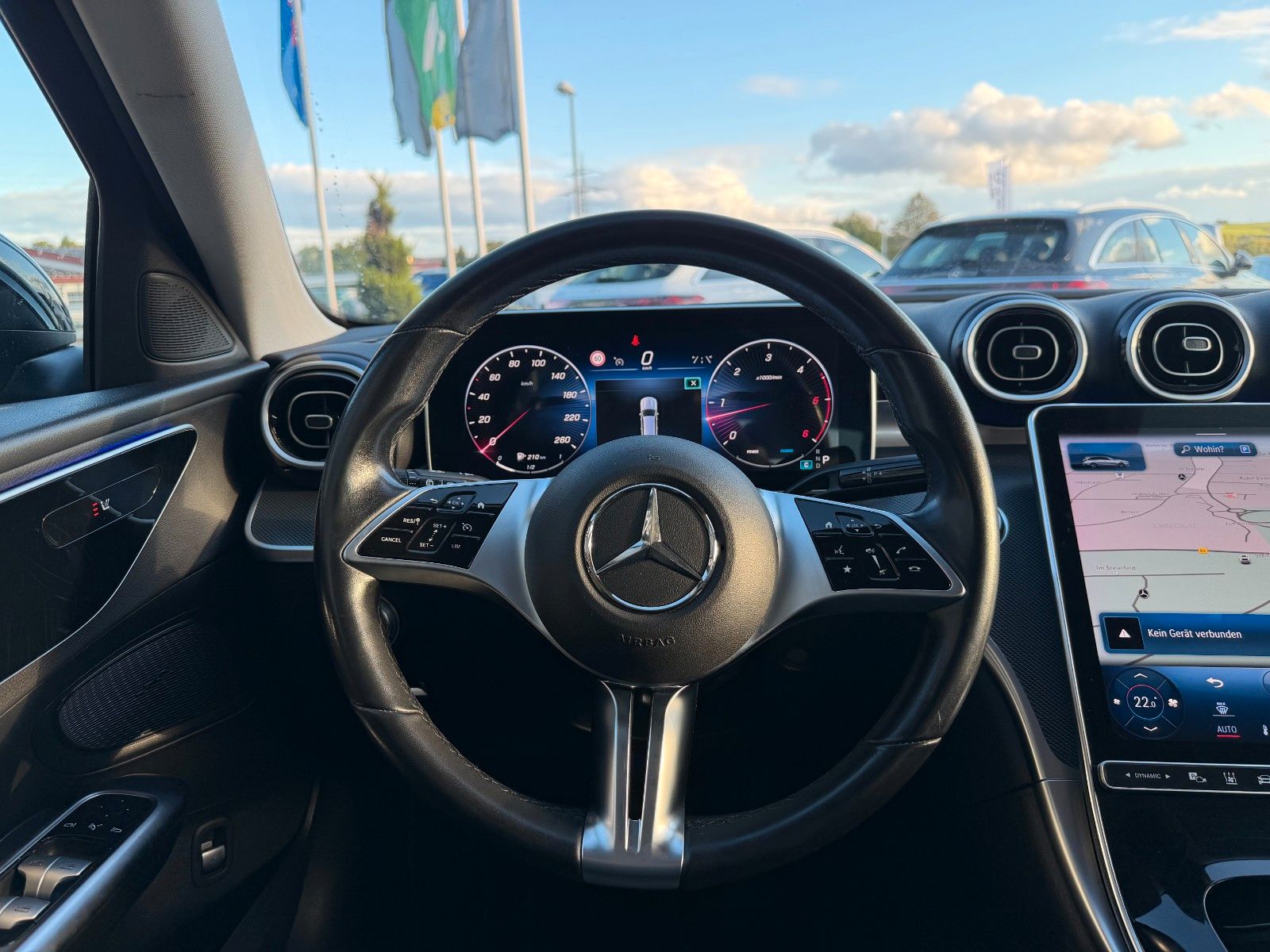 Fahrzeugabbildung Mercedes-Benz C 200d T AVANTGARDE EX/IN+STDHZG+RFK+AHK+SPUR+